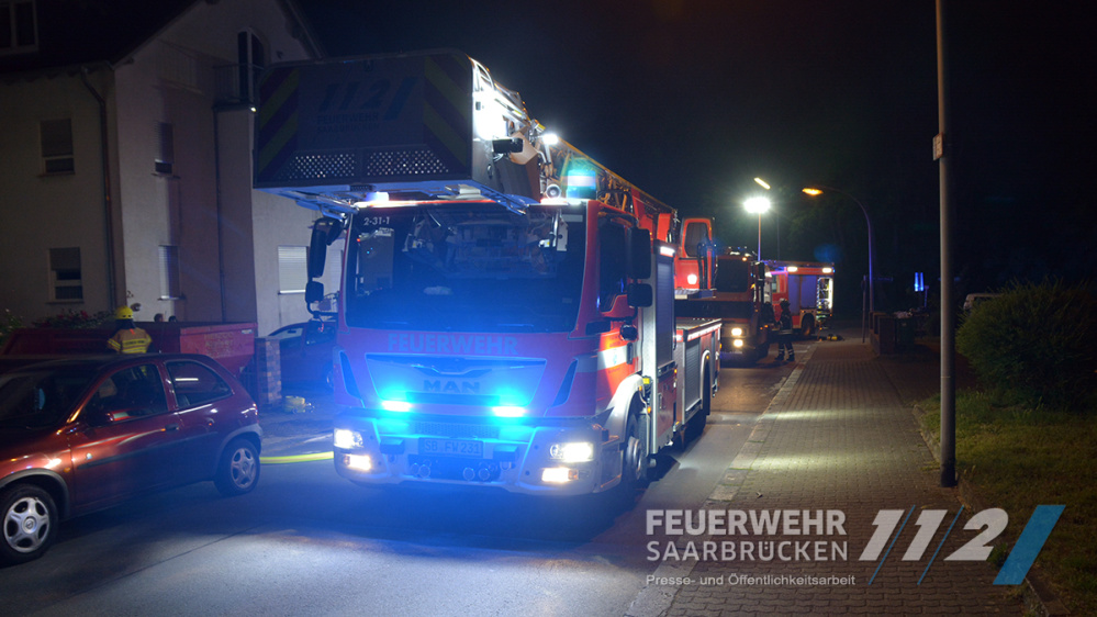 Kellerbrand mit Menschenrettung - Ottstraße Kellerbrand mit Menschenrettung - Ottstraße
