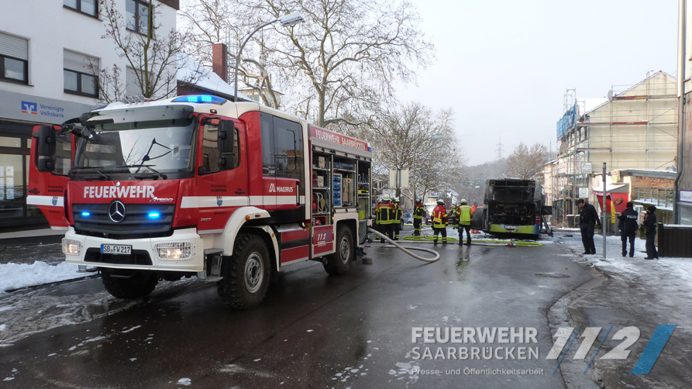 Busbrand - Gerhardstraße Altenkessel Busbrand - Gerhardstraße Altenkessel