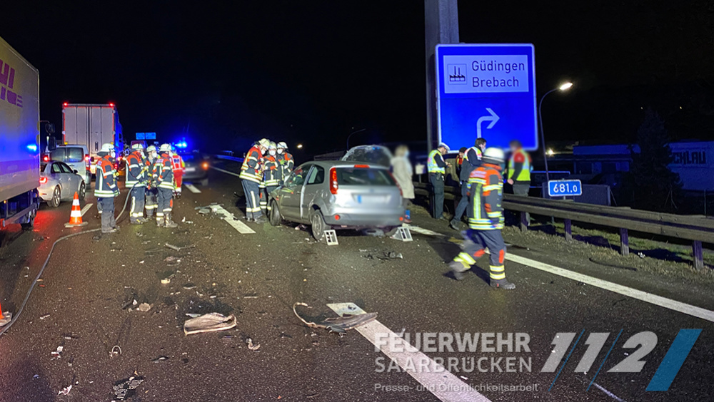 Verkehrsunfall BAB 6 - kurz vor Abfahrt Fechingen Verkehrsunfall BAB 6 - kurz vor Abfahrt Fechingen