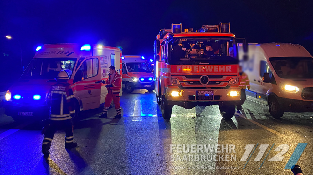 Verkehrsunfall BAB 6 - kurz vor Abfahrt Fechingen Verkehrsunfall BAB 6 - kurz vor Abfahrt Fechingen