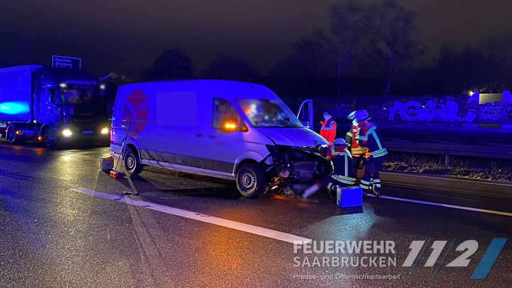 Verkehrsunfall BAB 6 - kurz vor Abfahrt Fechingen Verkehrsunfall BAB 6 - kurz vor Abfahrt Fechingen