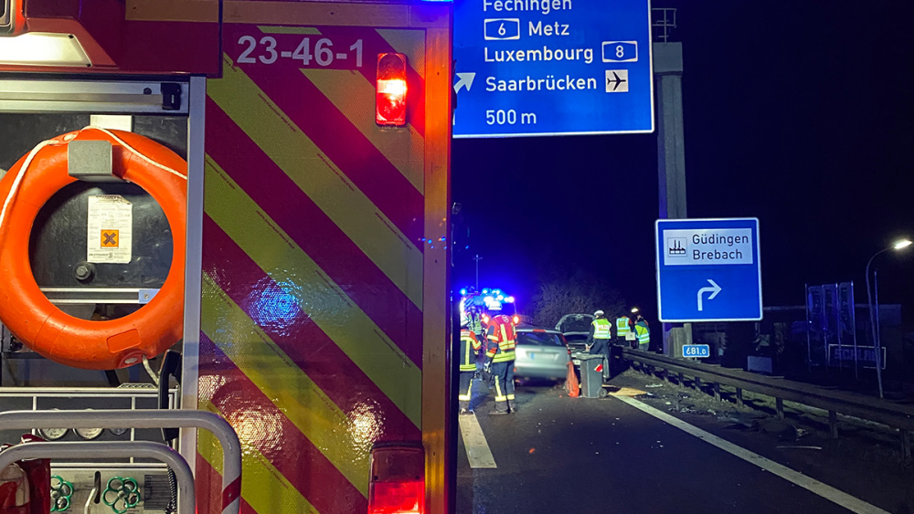Verkehrsunfall BAB 6 - kurz vor Abfahrt Fechingen Verkehrsunfall BAB 6 - kurz vor Abfahrt Fechingen
