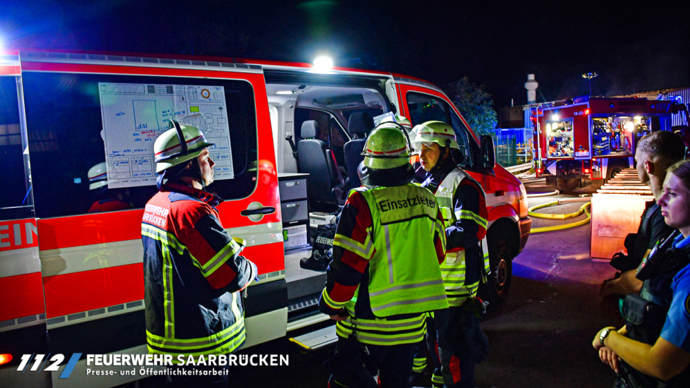 Lagerhallenbrand Dudweiler Lagerhallenbrand Dudweiler