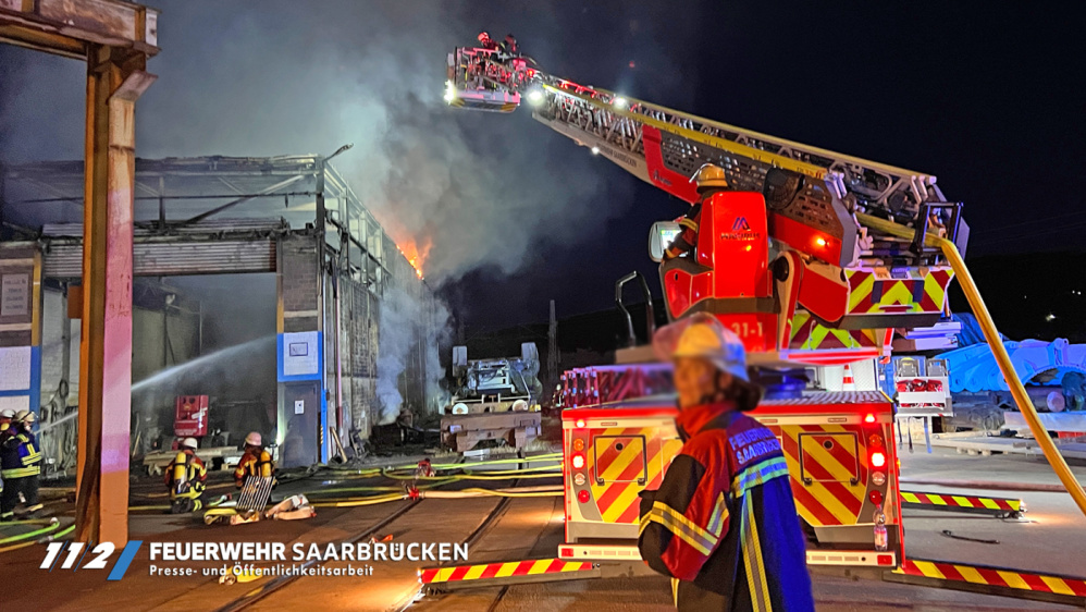 Lagerhallenbrand Dudweiler Lagerhallenbrand Dudweiler
