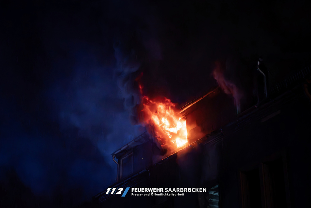Wohnungsbrand mit Menschenrettung in Brebach Wohnungsbrand mit Menschenrettung in Brebach
