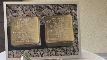Stolpersteine in Erinnerung an Clementine und Moritz Schwarz Image